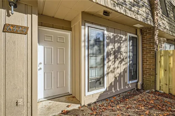 $110,000 | 6424 Woodstone Way, Morrow, GA 30260