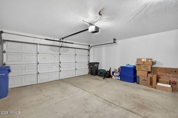 $2,395 | 552 East Jasper Drive, Gilbert, AZ 85296