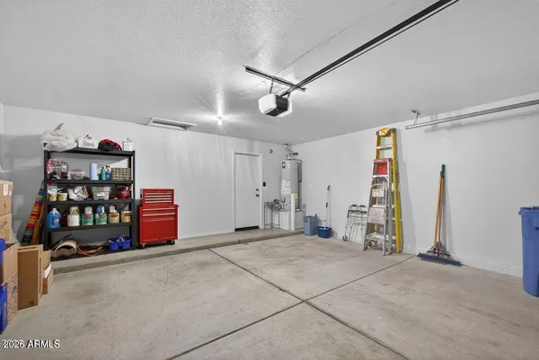 $2,395 | 552 East Jasper Drive, Gilbert, AZ 85296