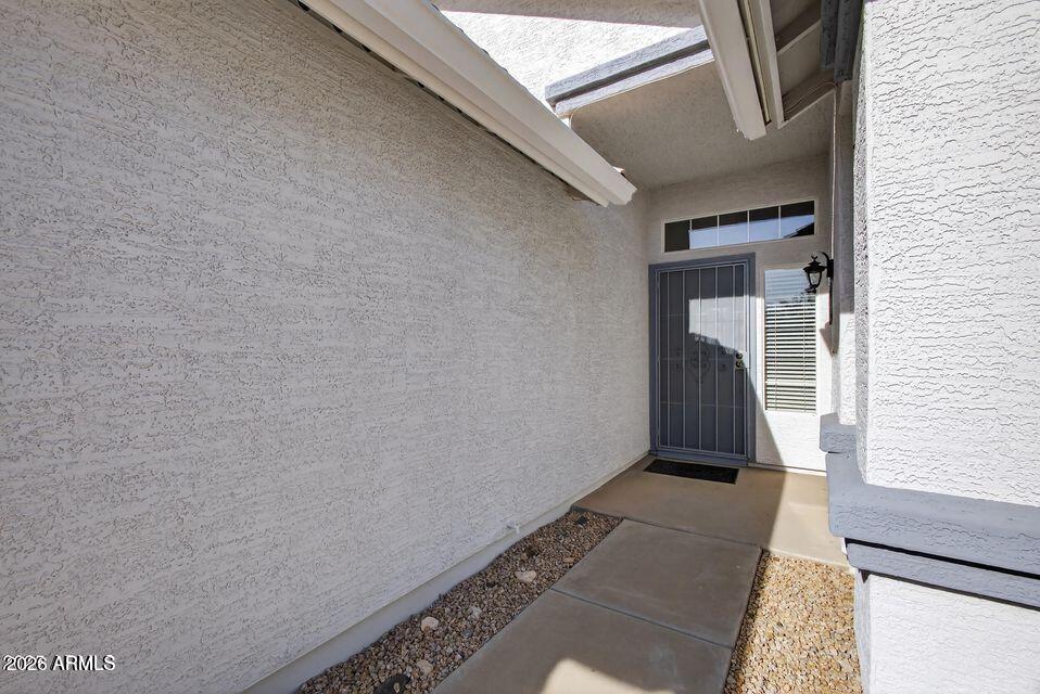 552 East Jasper Drive Gilbert, AZ 85296 - Photo 3 of 37 20251231031054314494000000-o