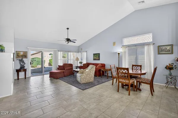 $2,395 | 552 East Jasper Drive, Gilbert, AZ 85296