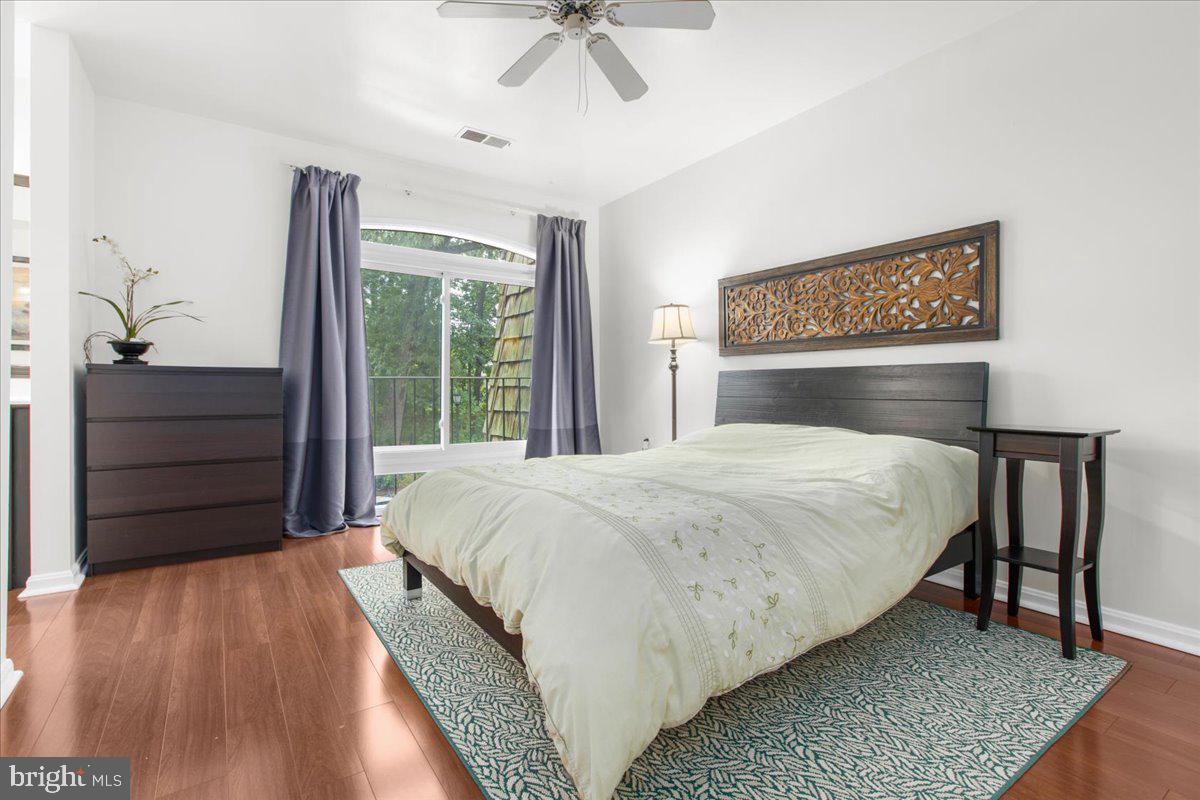 7962 Inverness Ridge Road Potomac, MD 20854 - Photo 17 of 46 Primary Bedroom