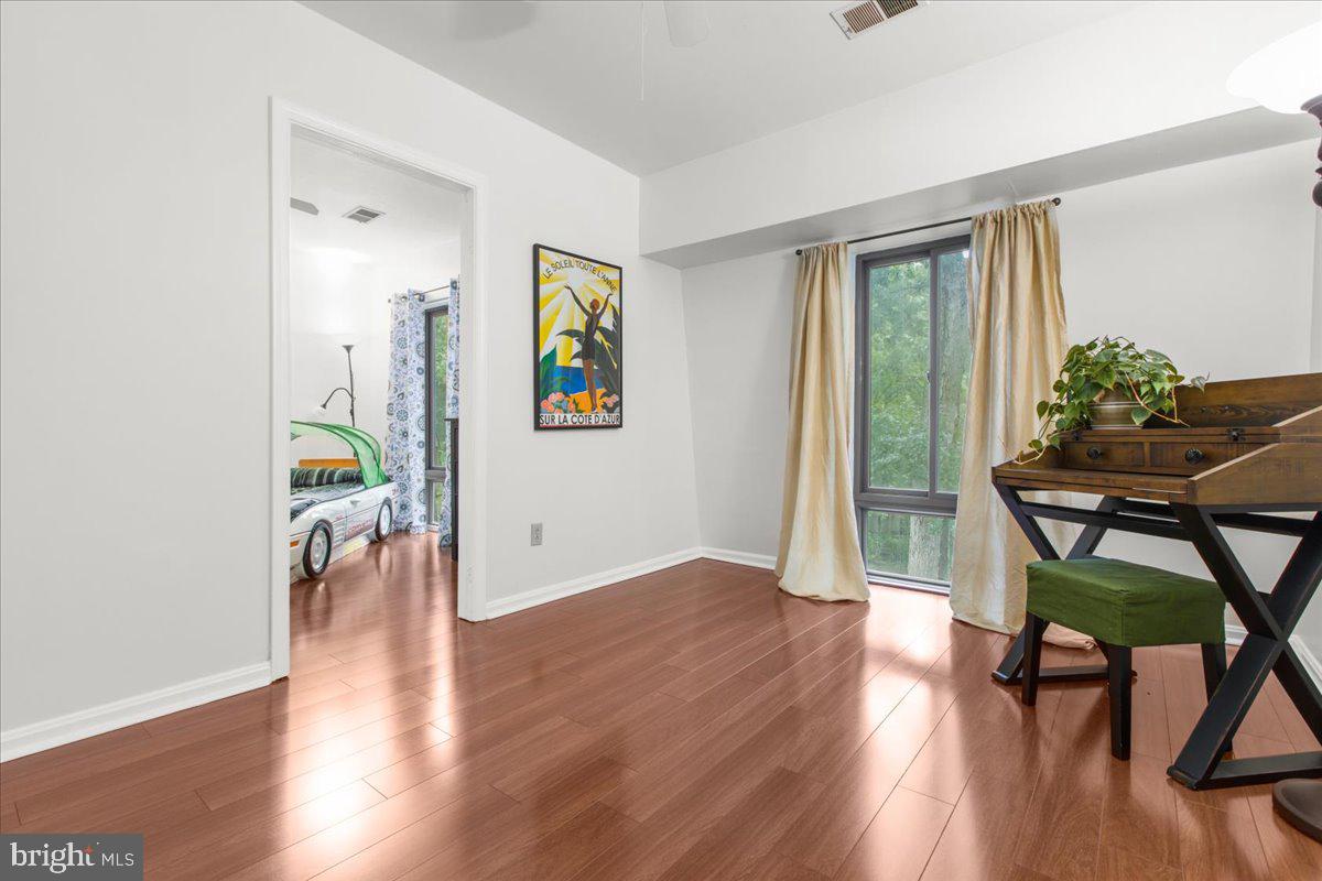 7962 Inverness Ridge Road Potomac, MD 20854 - Photo 23 of 46 Bedroom 1