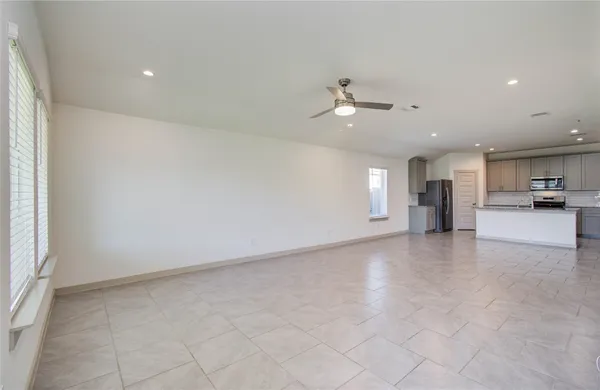 $2,350 | 4930 Natchez Trace, Fresno, TX 77545