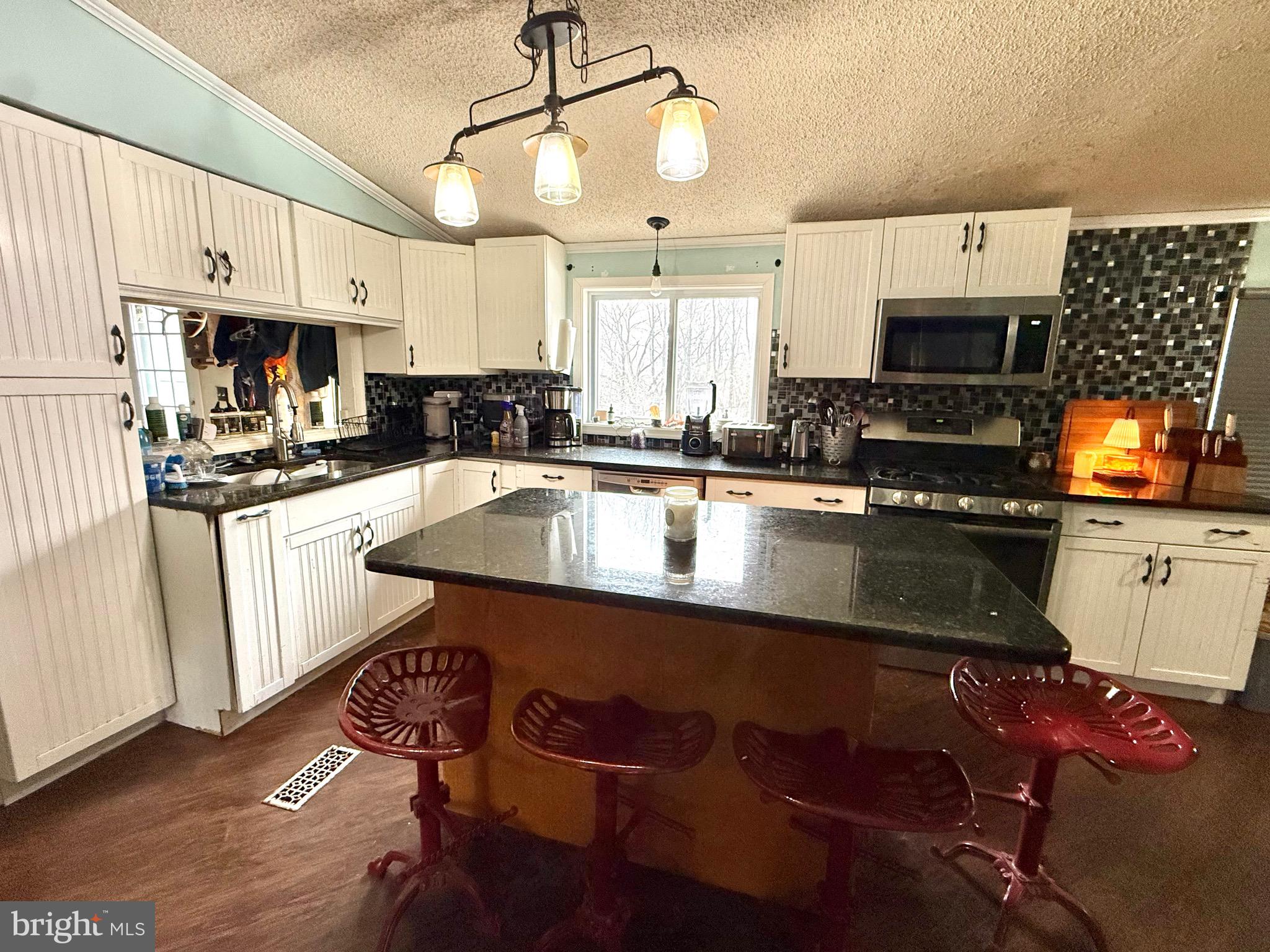 354 Blue Rocks Road Lenhartsville, PA 19534 - Photo 13 of 21