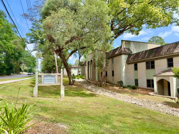 $194,900 | 1951 North Meridian Road, Unit 67, Tallahassee, FL 32303