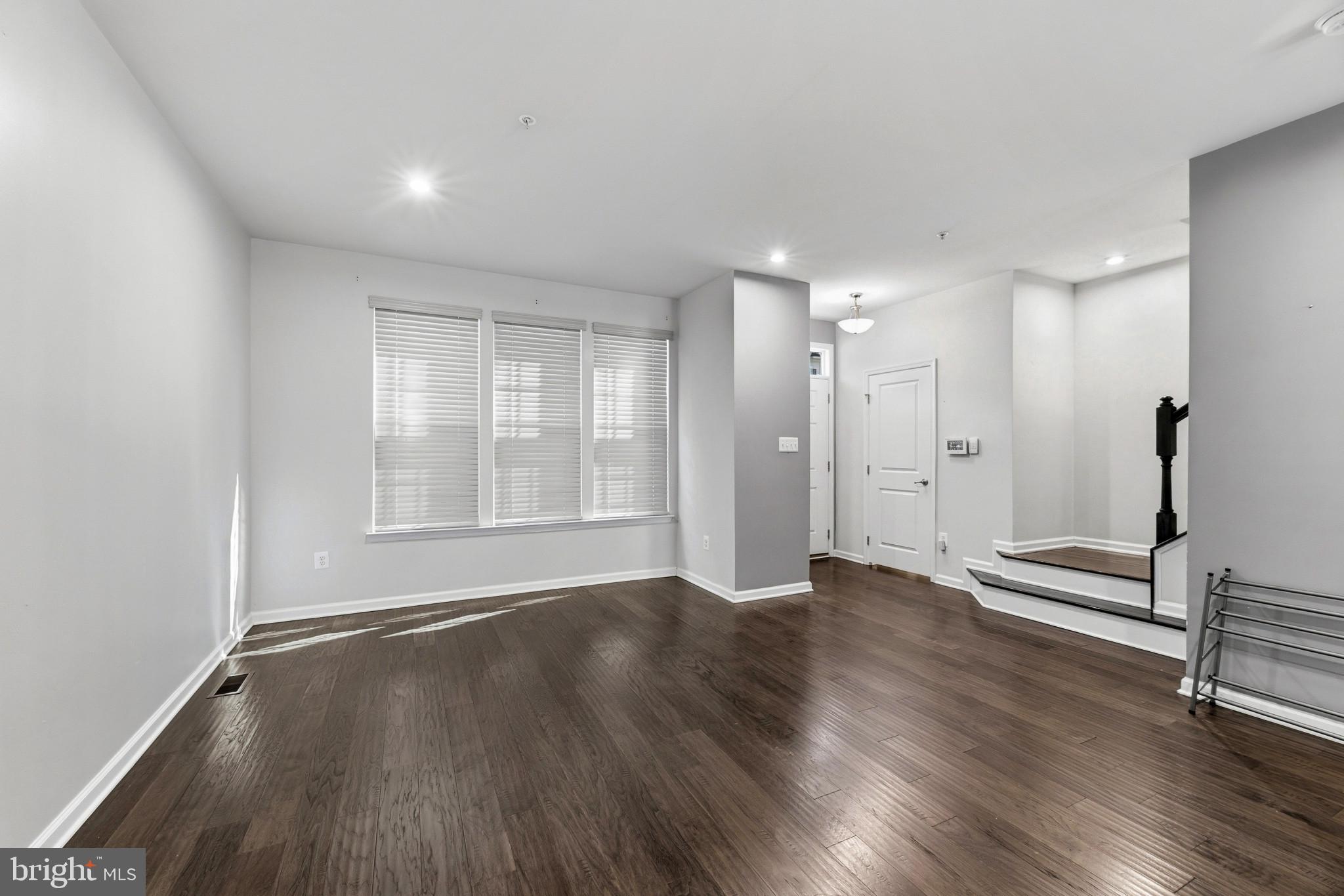 2720 Fredericksburg Road Hanover, MD 21076 - Photo 8 of 45 Living Room