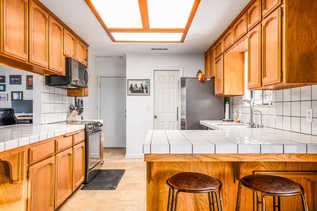 $524,900 | 7167 Live Oak Drive, Sanger, CA 93657