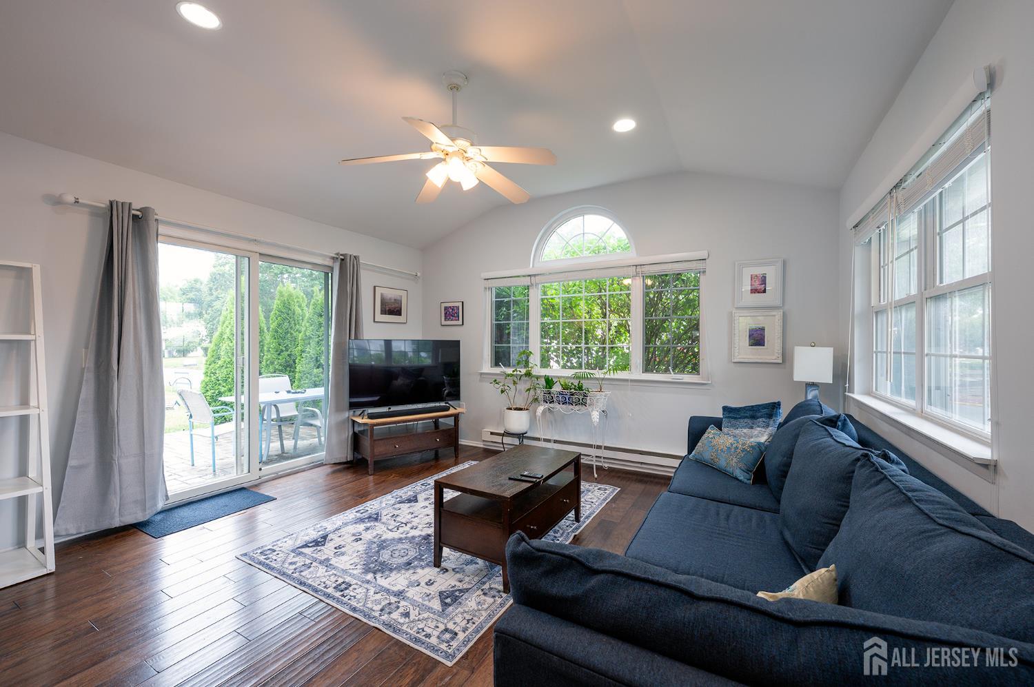 286 B Tabor Road Monroe Township, NJ 08831 - Photo 7 of 16