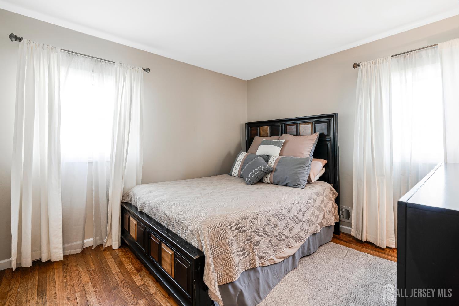 420 Decatur Avenue Middlesex, NJ 08846 - Photo 9 of 26