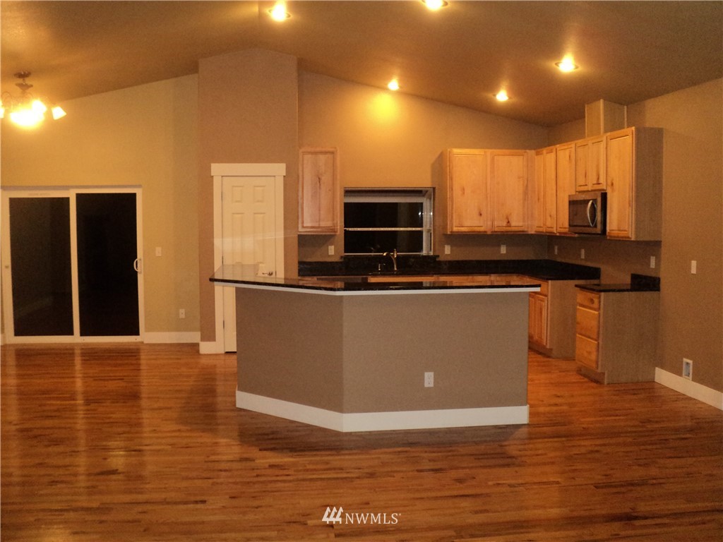 4381 Southwest County Line Road Port Orchard, WA 98367 - Photo 4 of 9 Gallery Image 4