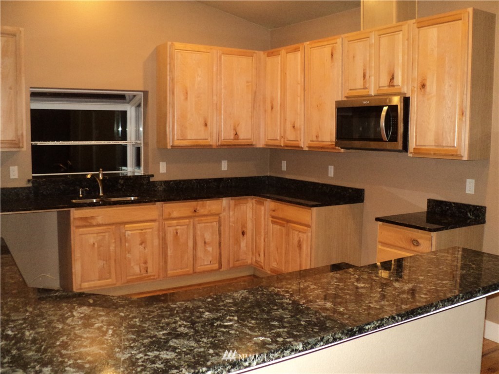 4381 Southwest County Line Road Port Orchard, WA 98367 - Photo 5 of 9 Gallery Image 5