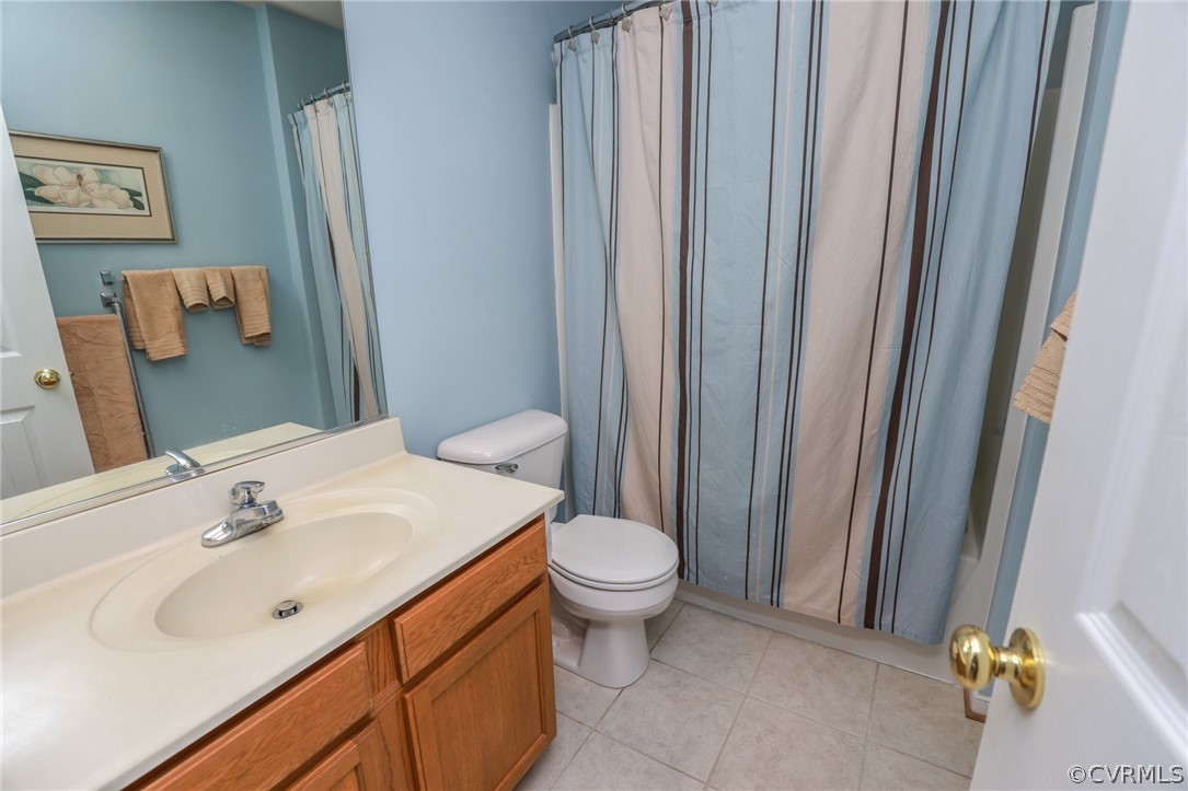 4544 Peters Creek Road Columbia, VA 23038 - Photo 32 of 50 Primary Bedroom Full Bathroom with single vanity,