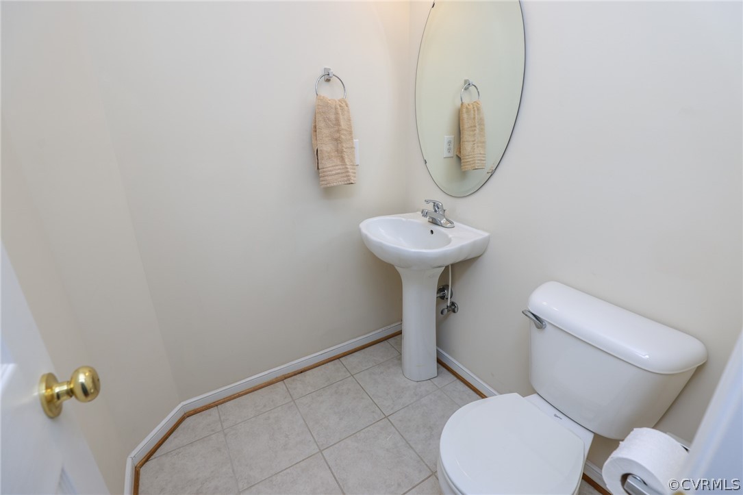 4544 Peters Creek Road Columbia, VA 23038 - Photo 33 of 50 First level Half Bathroom.