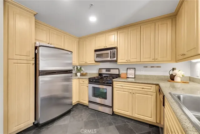 $3,590 | 3300 Watermarke Place, Irvine, CA 92612