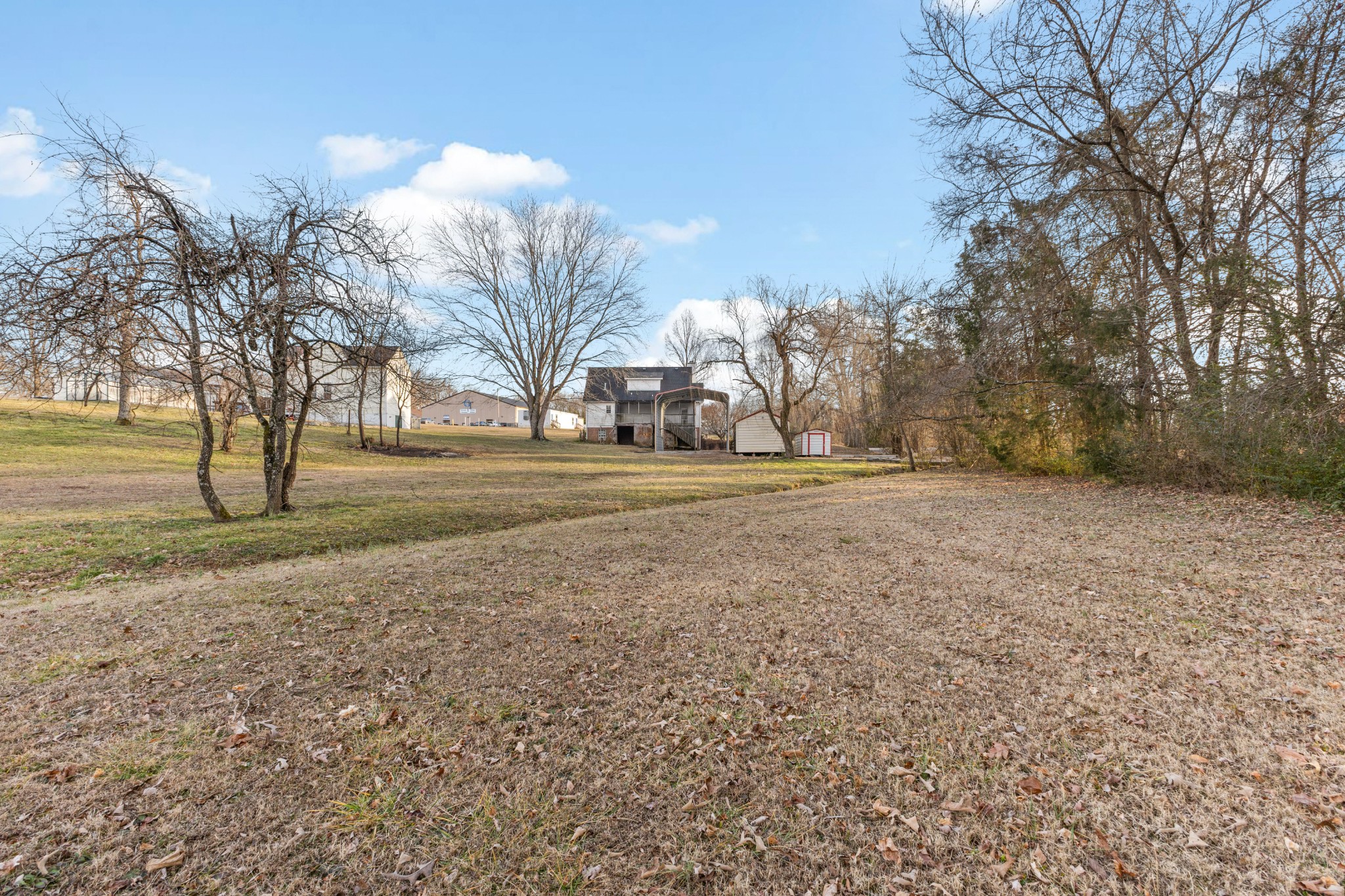 1001 Old Eastside Road Burns, TN 37029 - Photo 32 of 60