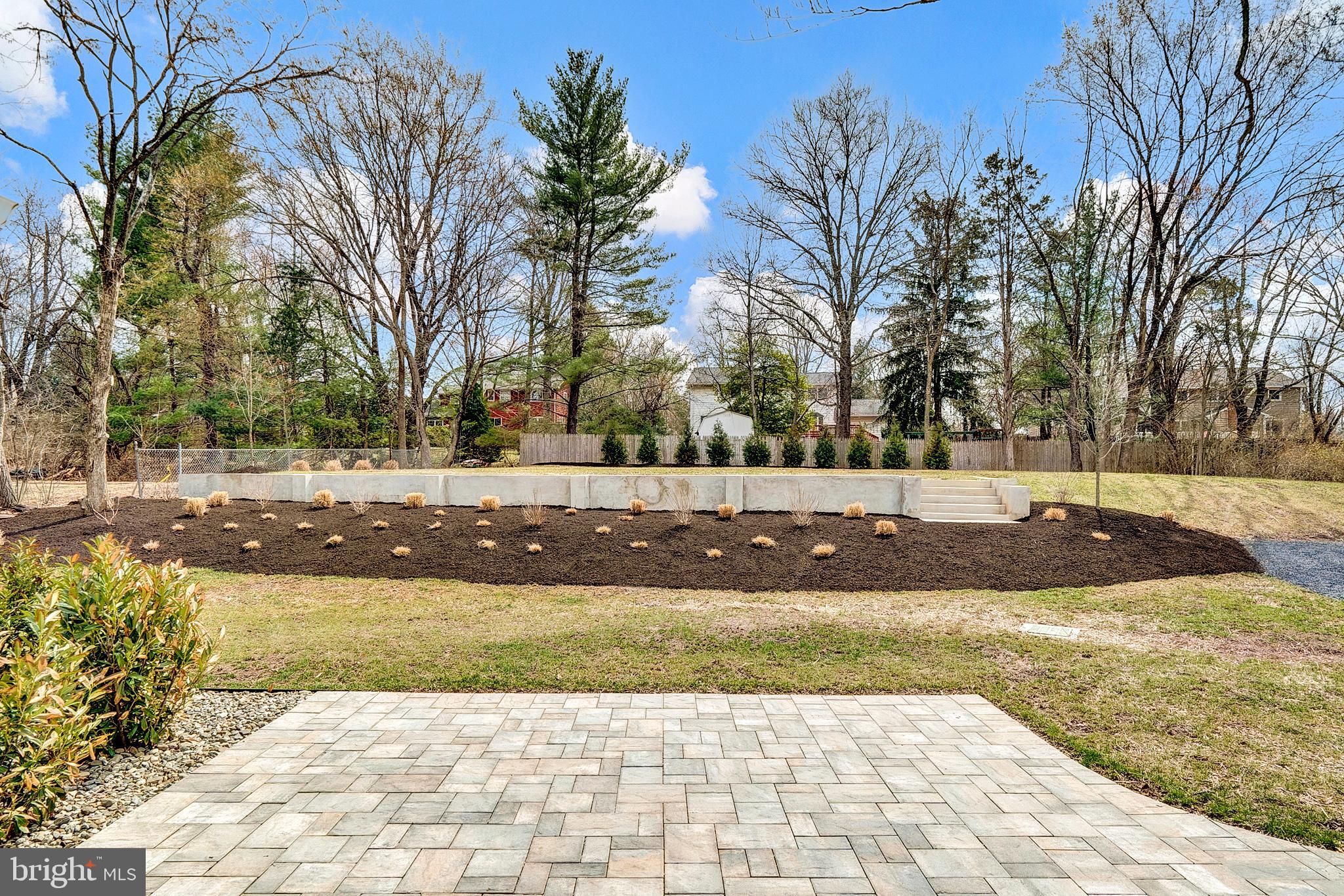 412 Washington Crossing Pennington Road Titusville, NJ 08560 - Photo 32 of 38 a view of a yard with swimming pool
