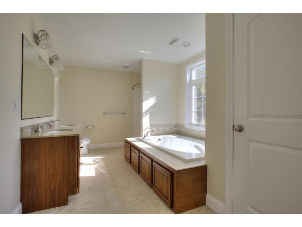 14 Jacob Road Windham, NH 03087 - Photo 19 of 26