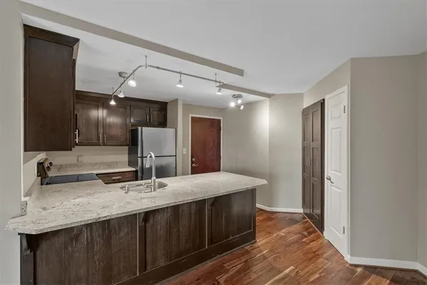 $185,000 | 3838 Rainbow Boulevard, Unit 304, Kansas City, KS 66103