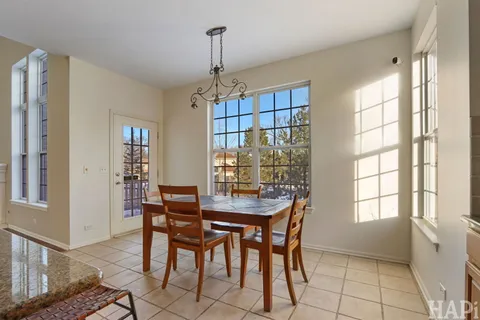 $619,000 | 1385 Caribou Lane, Hoffman Estates, IL 60192