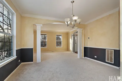 $619,000 | 1385 Caribou Lane, Hoffman Estates, IL 60192