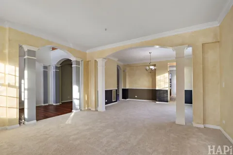 $619,000 | 1385 Caribou Lane, Hoffman Estates, IL 60192