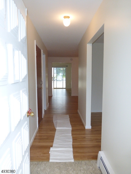29 Oxford Road Wharton, NJ 07885 - Photo 2 of 25
