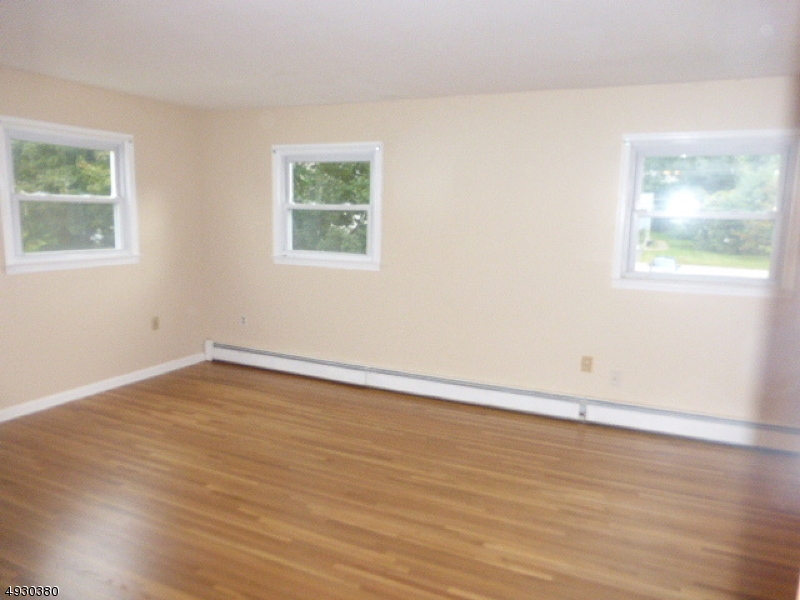 29 Oxford Road Wharton, NJ 07885 - Photo 15 of 25
