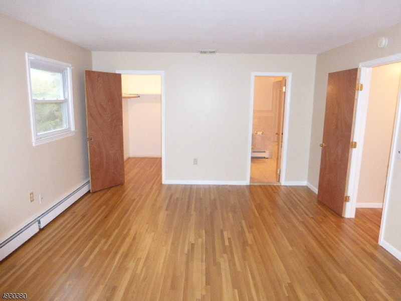 29 Oxford Road Wharton, NJ 07885 - Photo 16 of 25
