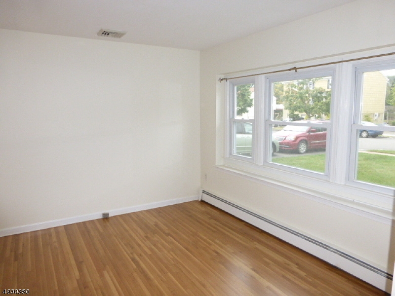 29 Oxford Road Wharton, NJ 07885 - Photo 3 of 25