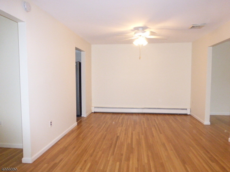 29 Oxford Road Wharton, NJ 07885 - Photo 8 of 25