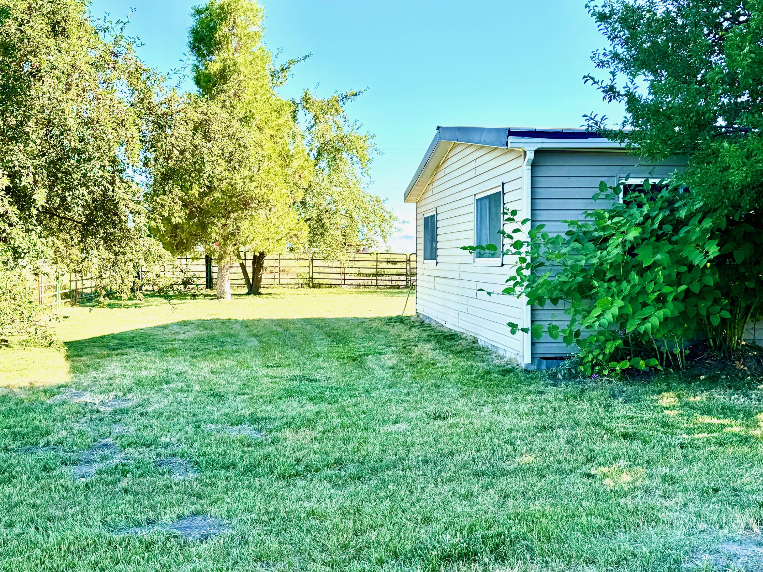 7992 Elliott Road Klamath Falls, OR 97603 - Photo 5 of 67 IMG_5495