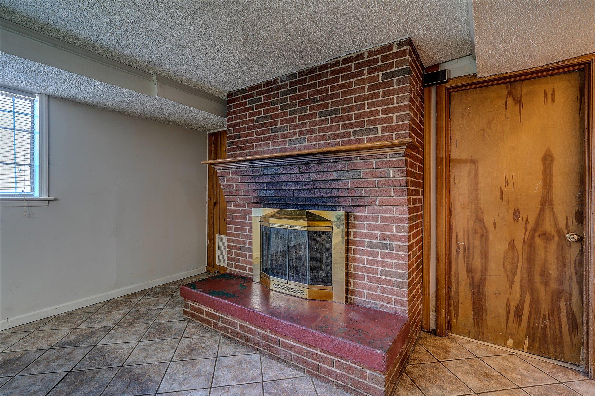 3026 Sedgefield Road Southwest Roanoke, VA 24018 - Photo 19 of 25 a view of front door of house