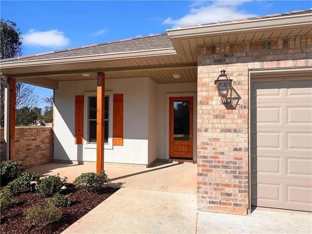 285 Lourdes Lane Covington, LA 70435 - Photo 3 of 23