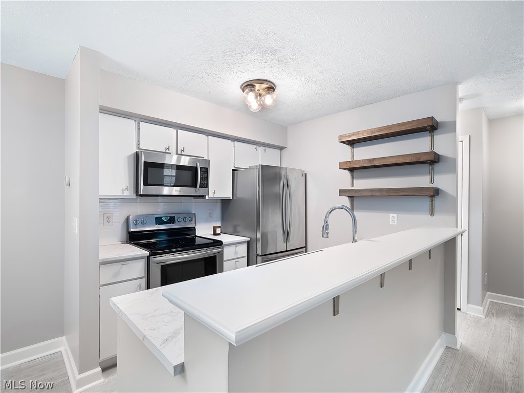 28300 Detroit Road, Unit D3 Westlake, OH 44145 - Photo 16 of 37 Kitchen