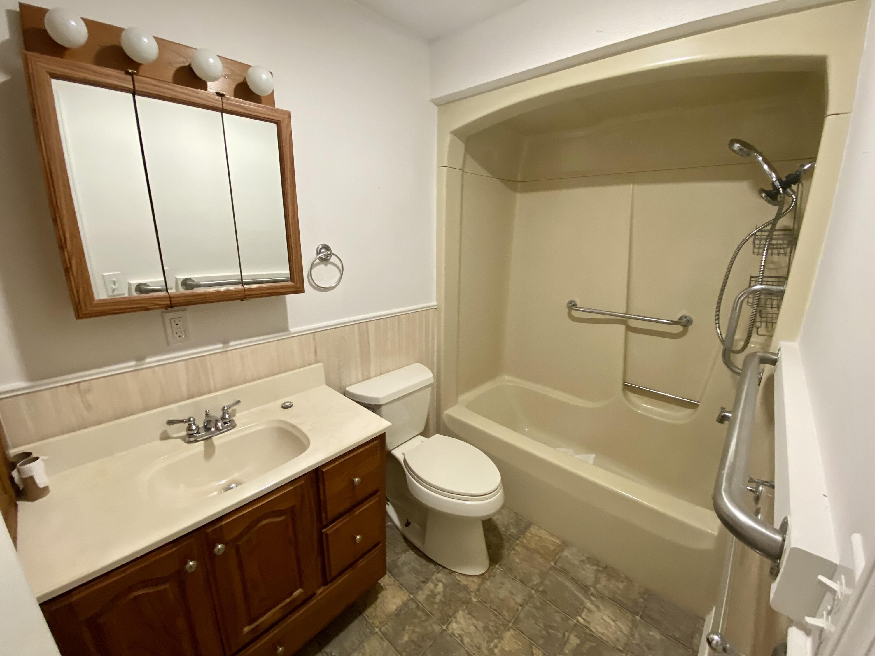4985 Maple Road Manistee, MI 49660 - Photo 16 of 28 Hall bathroom