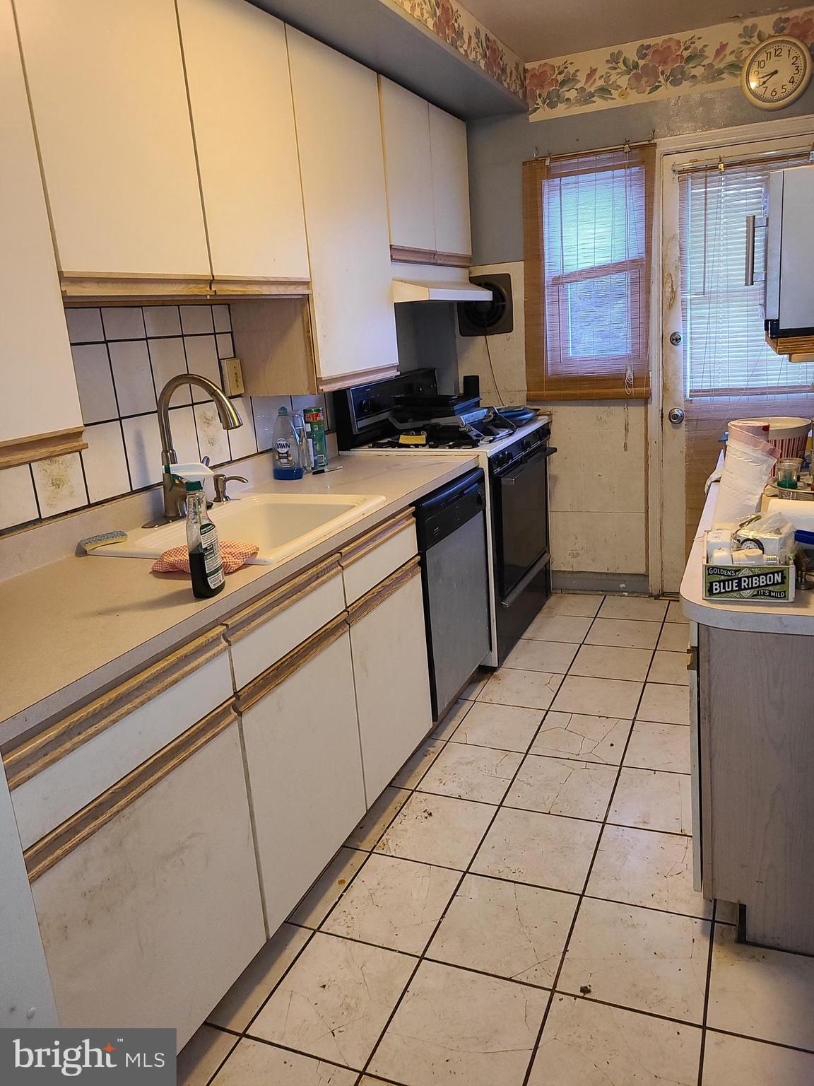978 Masefield Road Baltimore, MD 21207 - Photo 4 of 9