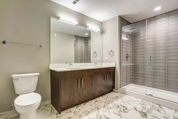 $3,545 | 851 West Grand Avenue, Unit 404, Chicago, IL 60642