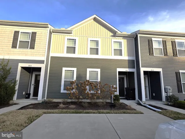 $2,200 | 407 Stream Valley Court, Salisbury, MD 21804