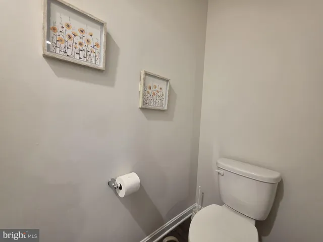 $2,200 | 407 Stream Valley Court, Salisbury, MD 21804