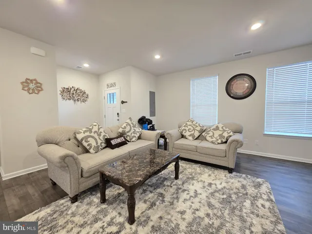 $2,200 | 407 Stream Valley Court, Salisbury, MD 21804