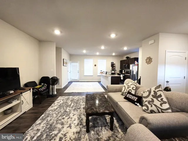 $2,200 | 407 Stream Valley Court, Salisbury, MD 21804