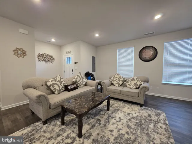 $2,200 | 407 Stream Valley Court, Salisbury, MD 21804