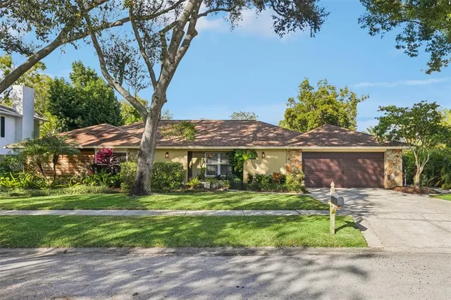 $685,000 | 4201 Meadow Hill Drive, Tampa, FL 33618