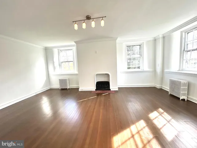 $6,000 | 571 North Newtown Street Road, Newtown Square, PA 19073