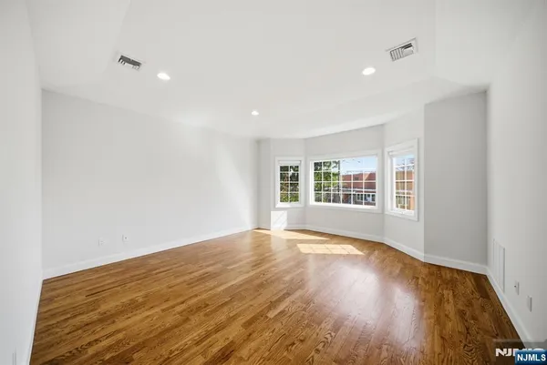 $7,950 | 47 Sunset Lane, Unit A, Tenafly, NJ 07670