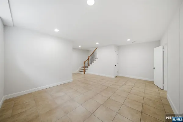 $7,950 | 47 Sunset Lane, Unit A, Tenafly, NJ 07670