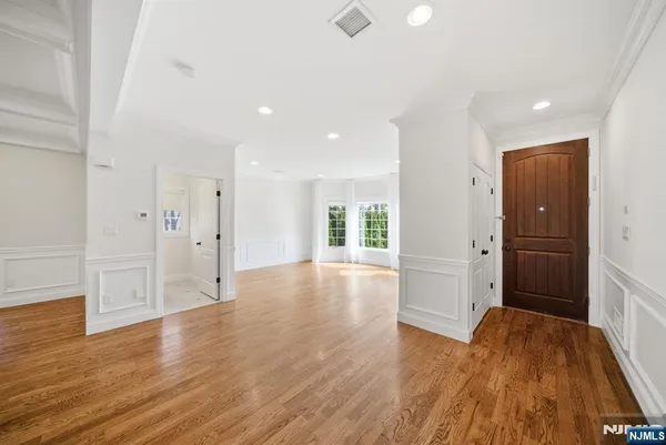 $7,950 | 47 Sunset Lane, Unit A, Tenafly, NJ 07670