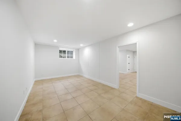 $7,950 | 47 Sunset Lane, Unit A, Tenafly, NJ 07670