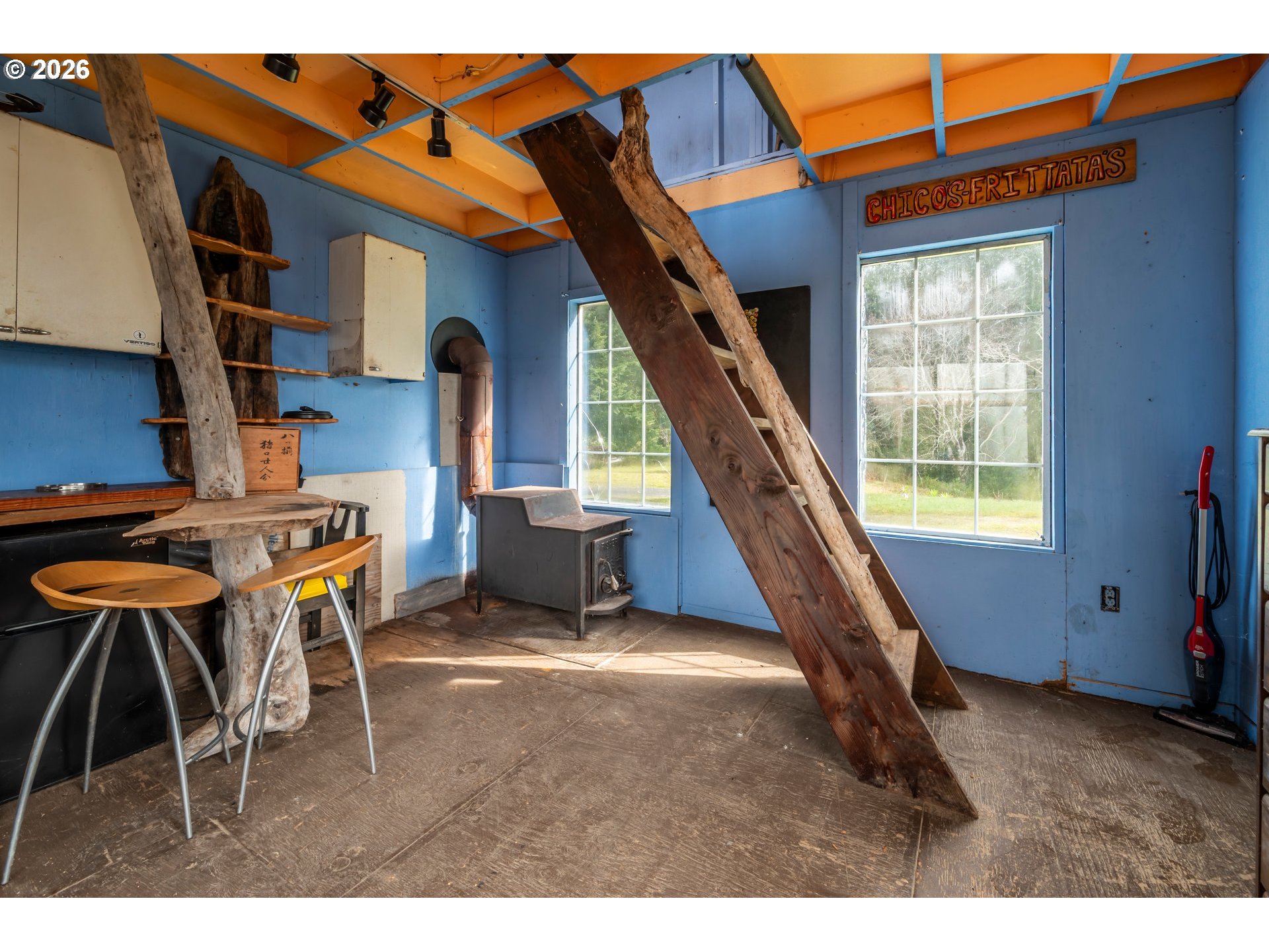 42365 Hensley Hill Road Port Orford, OR 97465 - Photo 37 of 47 a view of an chairs and with furniture in a room